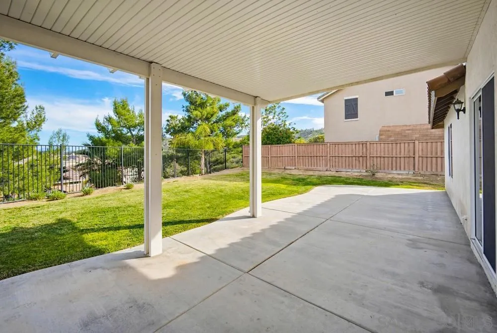 31938 Honeysuckle, Lake Elsinore, California 92532 home-pic-32