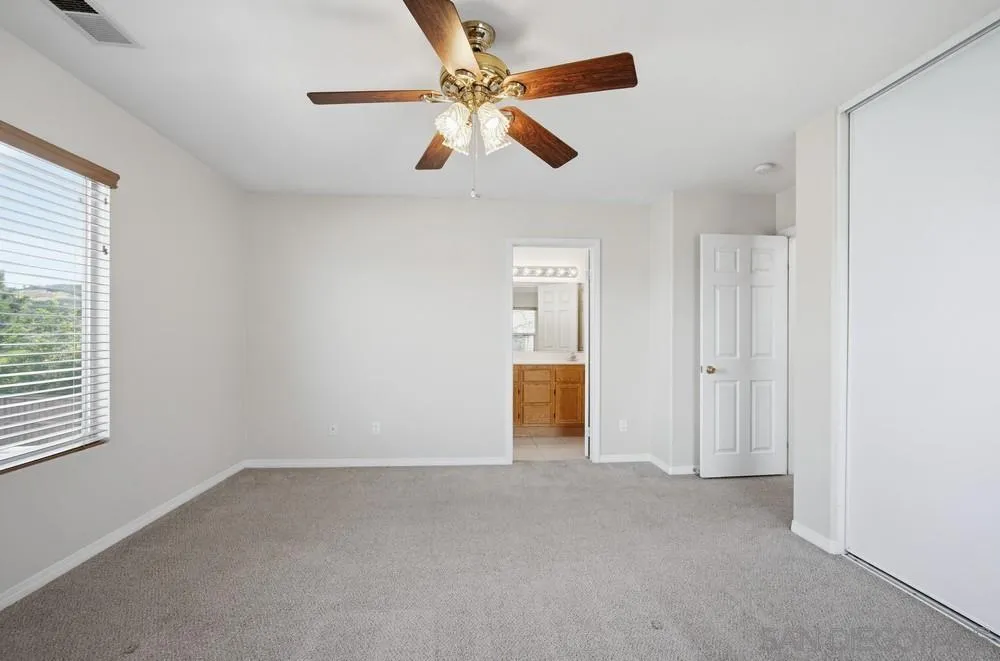 31938 Honeysuckle, Lake Elsinore, California 92532 home-pic-26