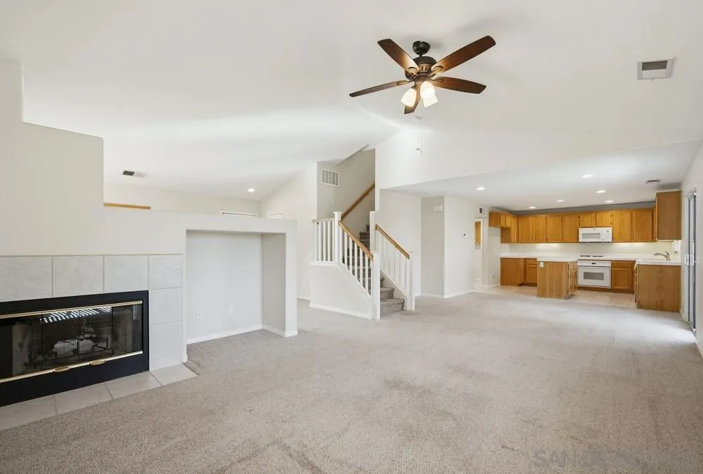 31938 Honeysuckle, Lake Elsinore, California 92532 home-pic-10