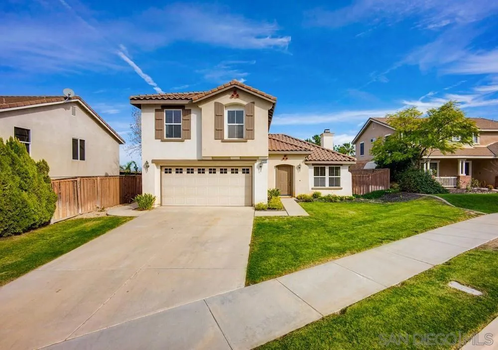 31938 Honeysuckle, Lake Elsinore, California 92532 home-pic-2