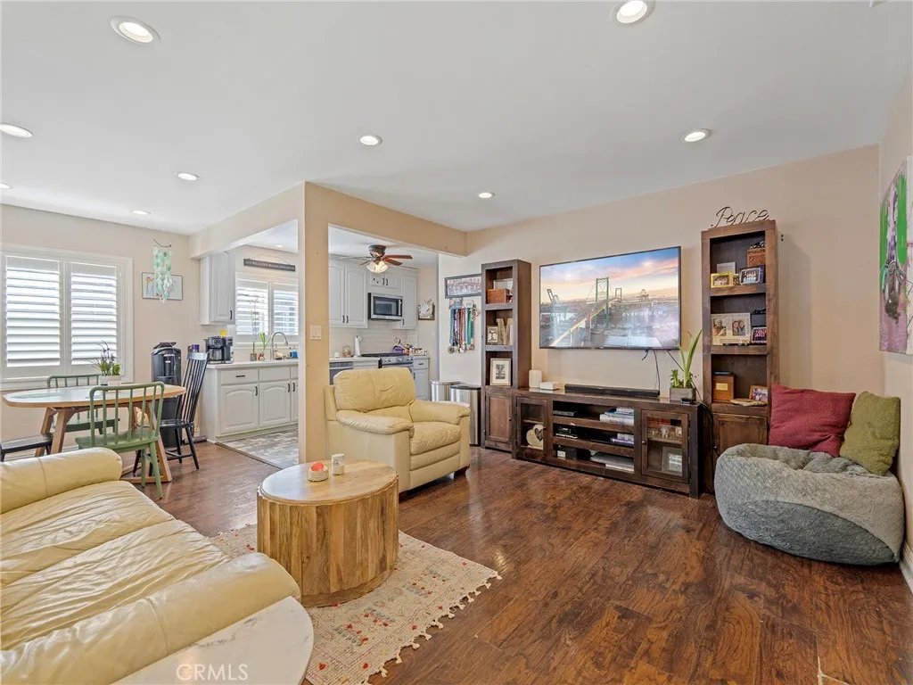 4527 Woodruff, Lakewood, California 90713 home-pic-3