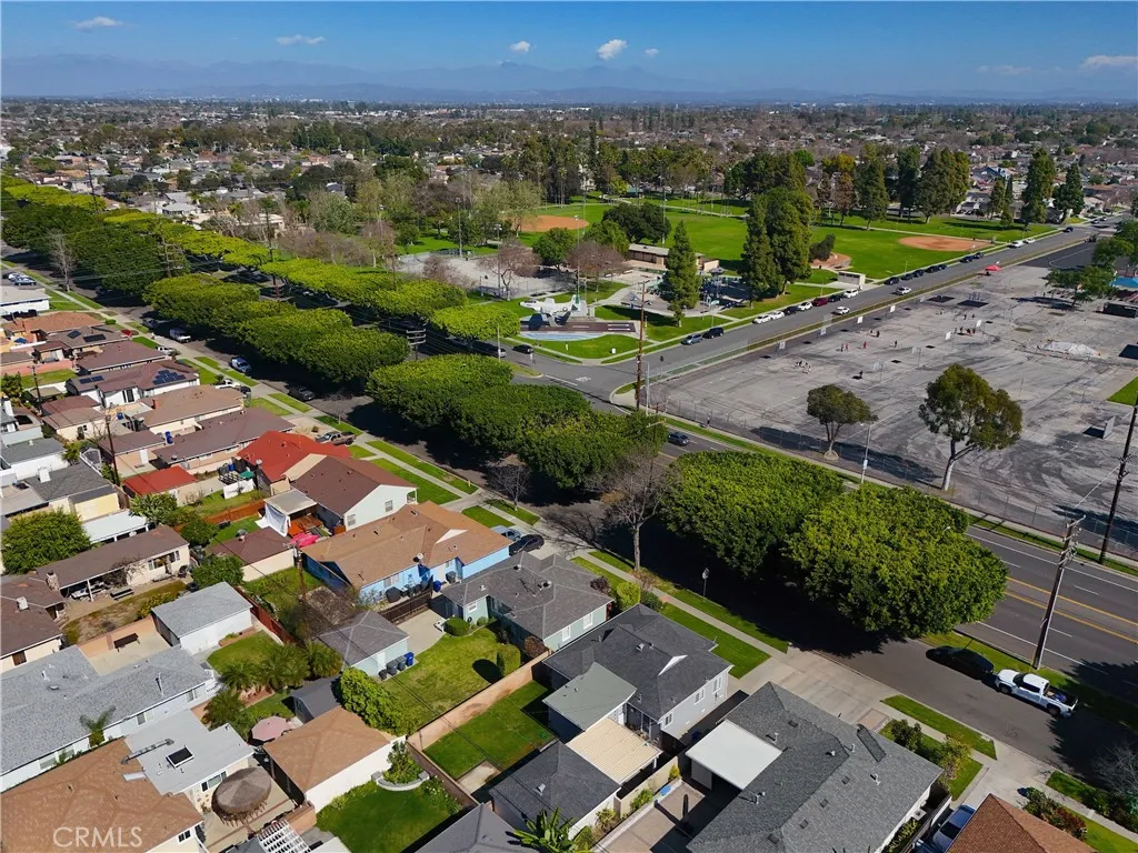 4527 Woodruff, Lakewood, California 90713 home-pic-24