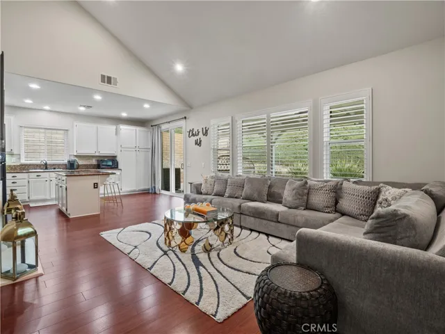 28532 Agajanian, Saugus, California 91390