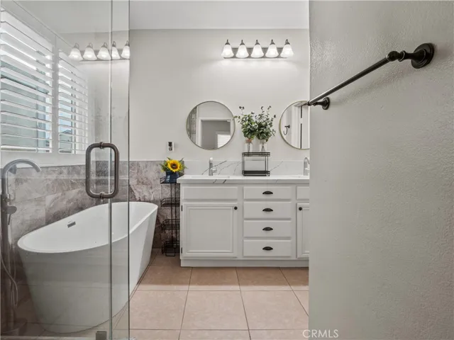 28532 Agajanian, Saugus, California 91390