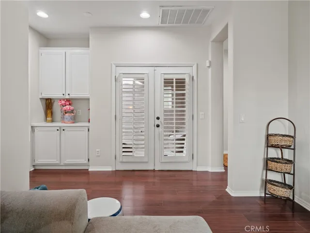 28532 Agajanian, Saugus, California 91390