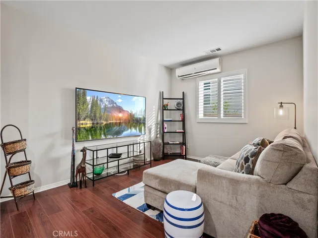 28532 Agajanian, Saugus, California 91390