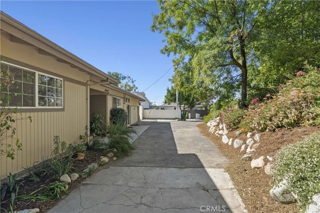 10320 Valley Glow, Sunland, California 91040 home-pic-6