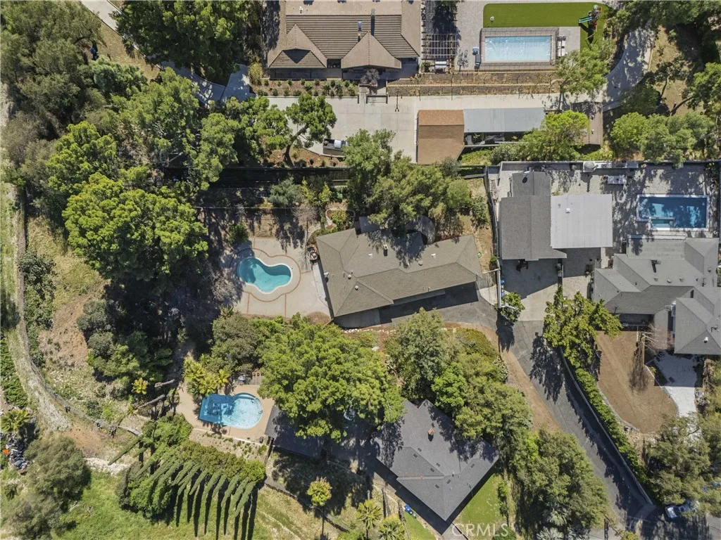 10320 Valley Glow, Sunland, California 91040 home-pic-1