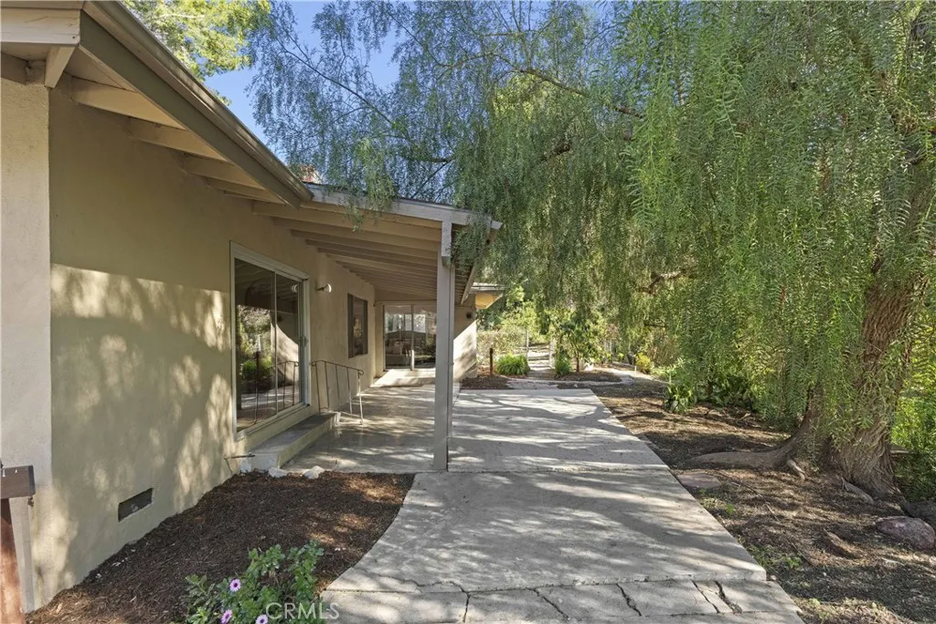 10320 Valley Glow, Sunland, California 91040 home-pic-40