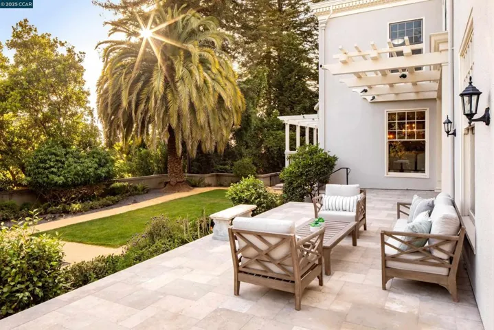 25 25 Crocker Ave, Piedmont, California 94611