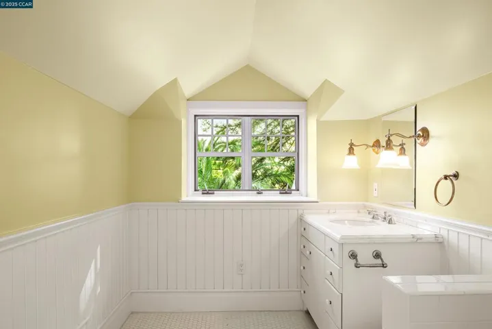 25 25 Crocker Ave, Piedmont, California 94611