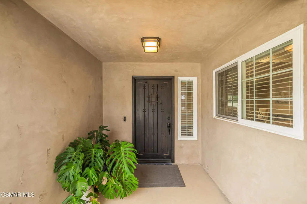 4067 Weeping Willow Drive, Moorpark, California 93021 home-pic-3