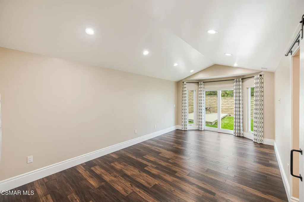 4067 Weeping Willow Drive, Moorpark, California 93021 home-pic-17