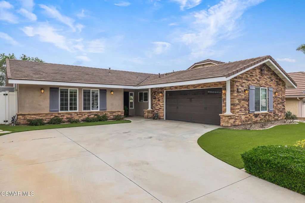 4067 Weeping Willow Drive, Moorpark, California 93021 home-pic-1