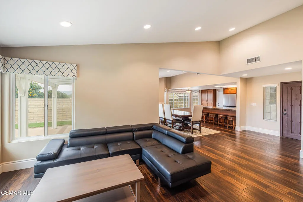 4067 Weeping Willow Drive, Moorpark, California 93021 home-pic-12