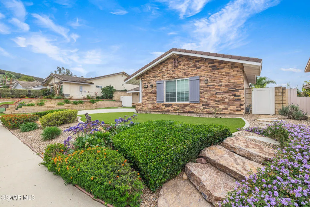 4067 Weeping Willow Drive, Moorpark, California 93021 home-pic-2