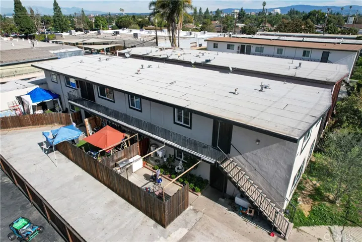 1917 W Myrtle, Santa Ana, California 92703