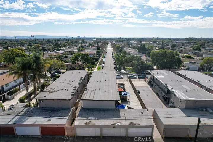 1917 W Myrtle, Santa Ana, California 92703