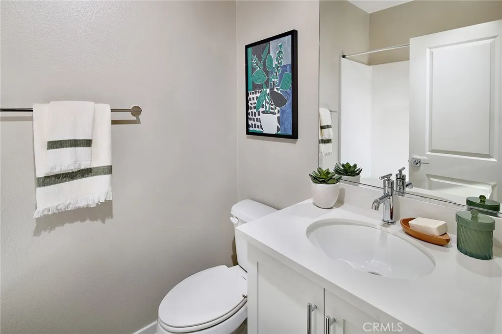 12720 Hampton Avenue, Eastvale, California 92880 home-pic-7