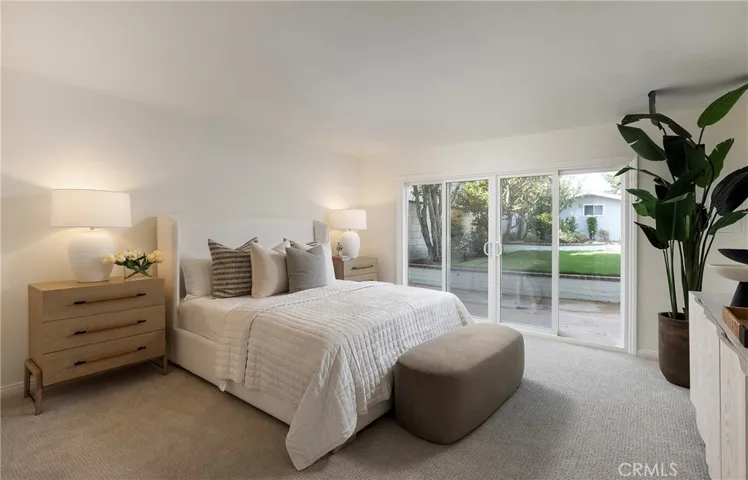Primary suite on 1st floor