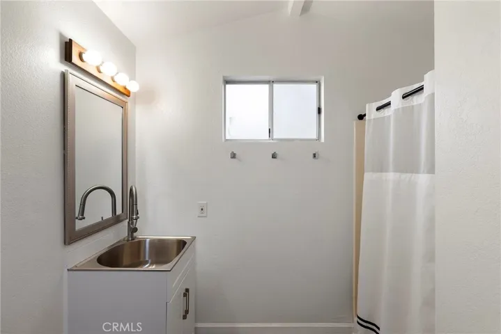 Pool cabana bath