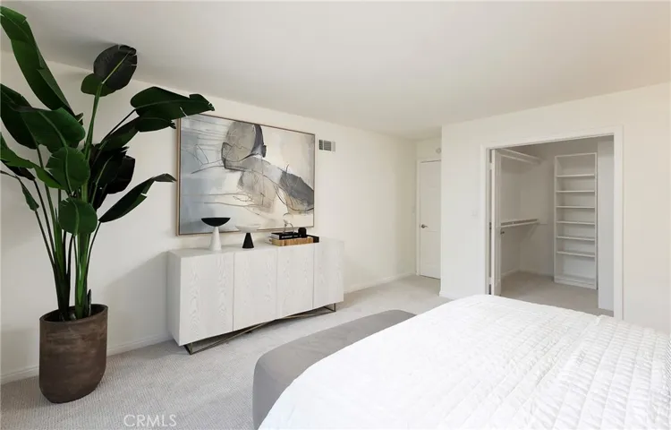 Primary suite on 1st floor