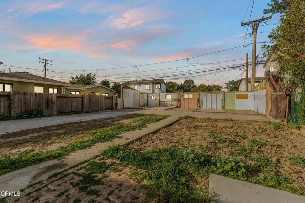 425 W 1st Street, Oxnard, California 93030 home-pic-16