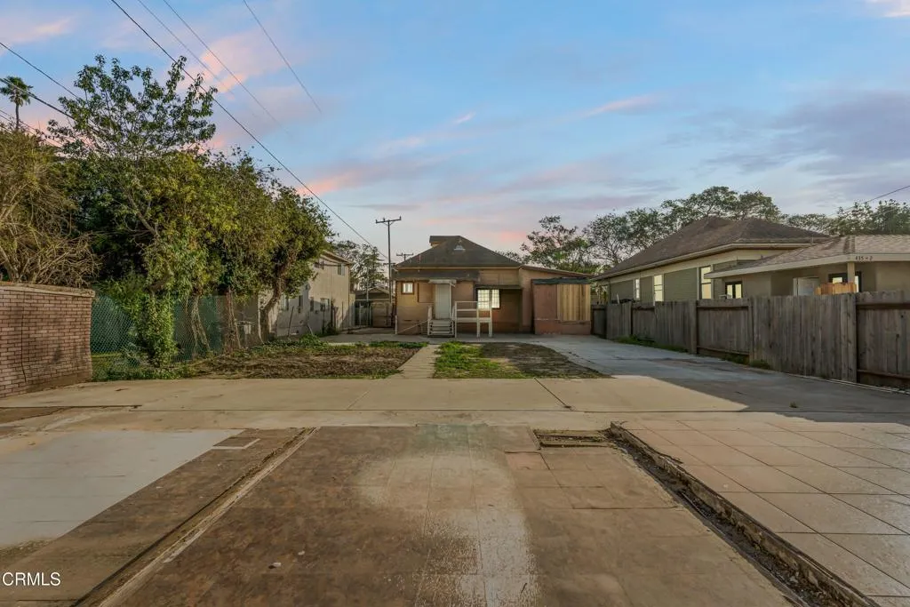 425 W 1st Street, Oxnard, California 93030 home-pic-20