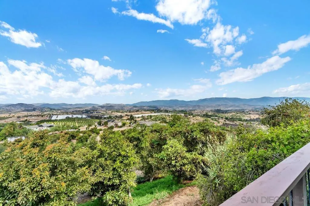 30311 Circle R Lane, Valley Center, California 92082 home-pic-20