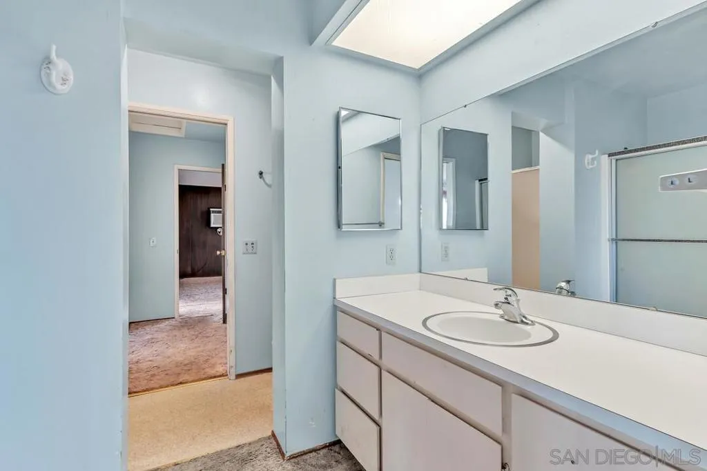 30311 Circle R Lane, Valley Center, California 92082 home-pic-30