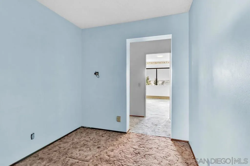 30311 Circle R Lane, Valley Center, California 92082 home-pic-37