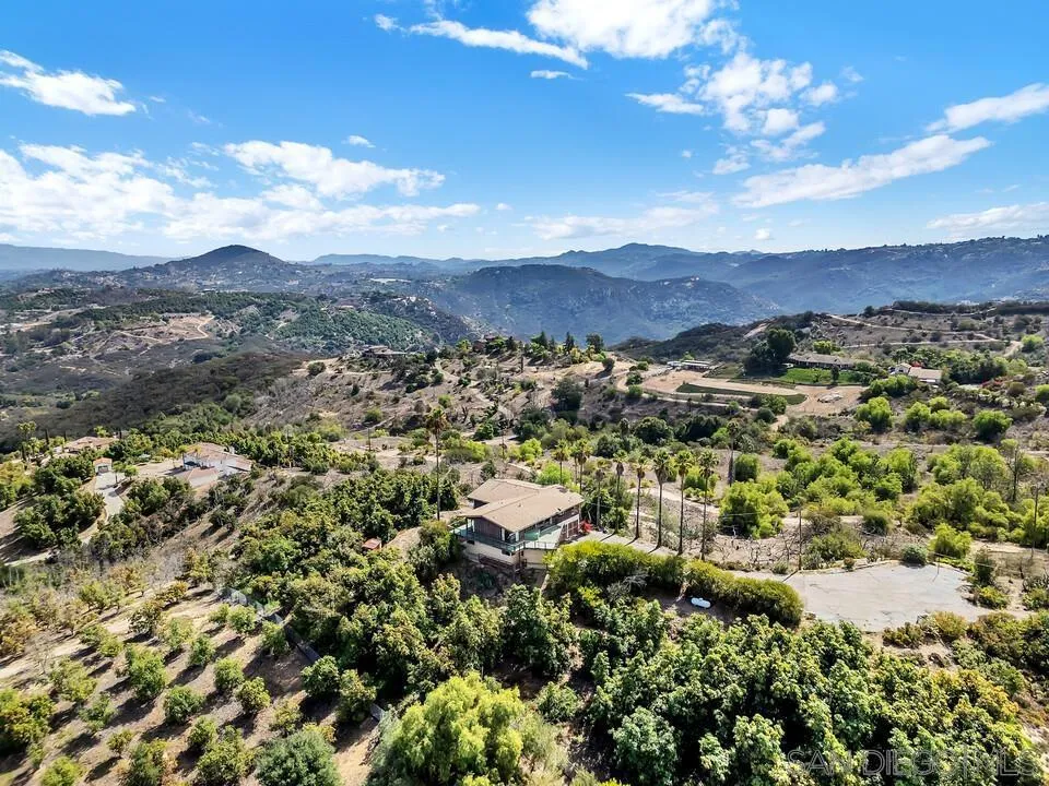 30311 Circle R Lane, Valley Center, California 92082 home-pic-38