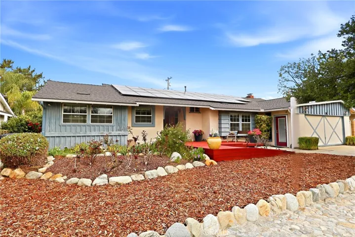 641 Ridgefield, Claremont, California 91711
