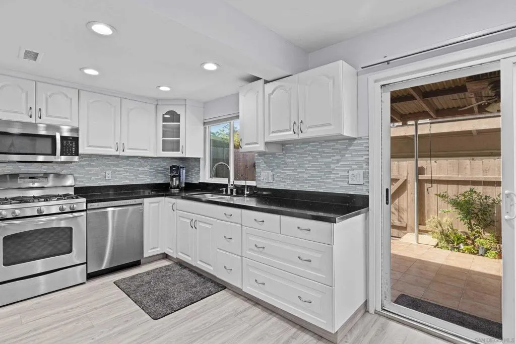 8022 Winter Gardens Blvd C, El Cajon, California 92021 home-pic-8