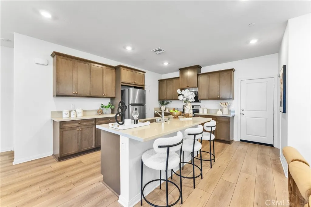 16189 E Preserve Loop, Chino, California 91708 home-pic-5