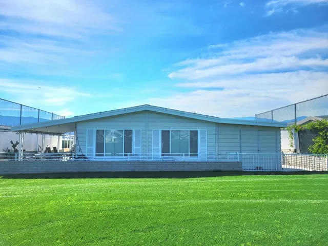 73208 Highland Springs