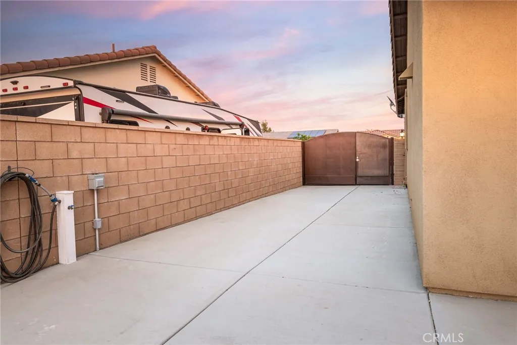 34575 Persian Lilac, Winchester, California 92596 home-pic-24