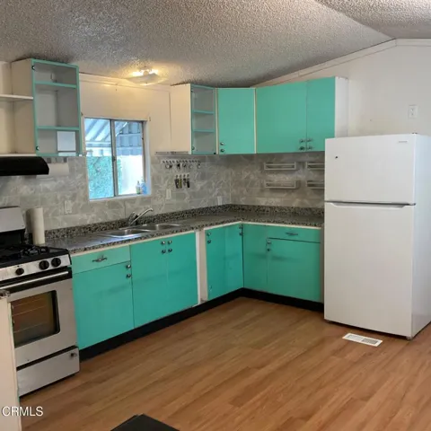 Kitchen SW1