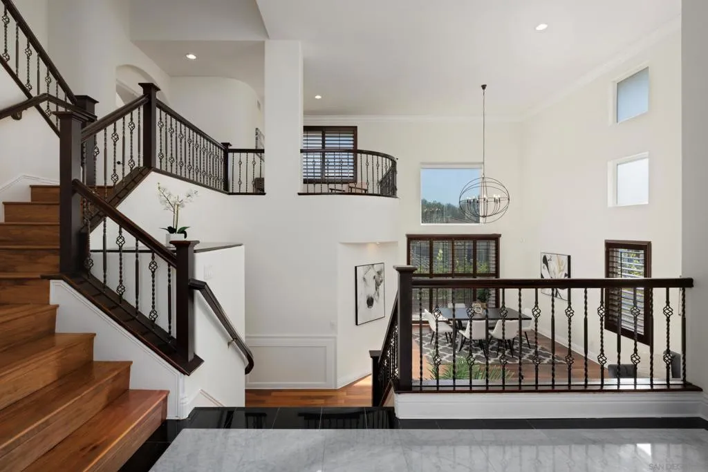 6077 Firwood Row, San Diego, California 92037 home-pic-4