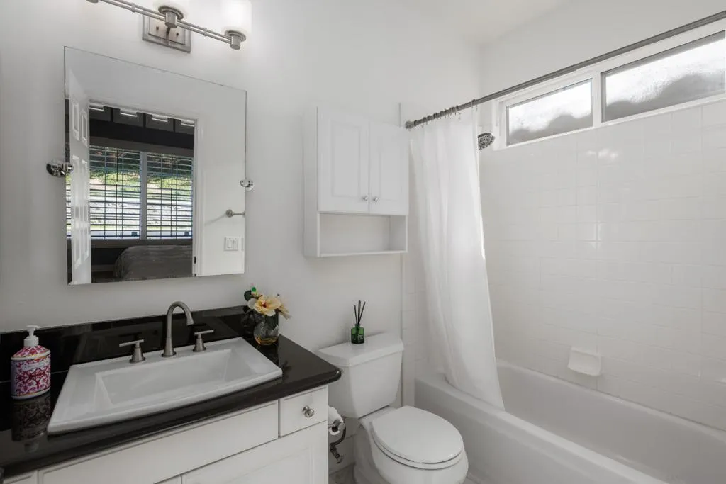 6077 Firwood Row, San Diego, California 92037 home-pic-24