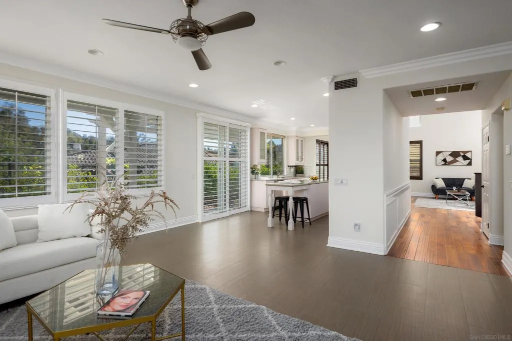 6077 Firwood Row, San Diego, California 92037 home-pic-10