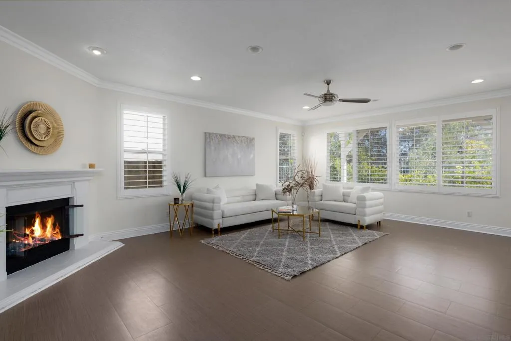 6077 Firwood Row, San Diego, California 92037 home-pic-8