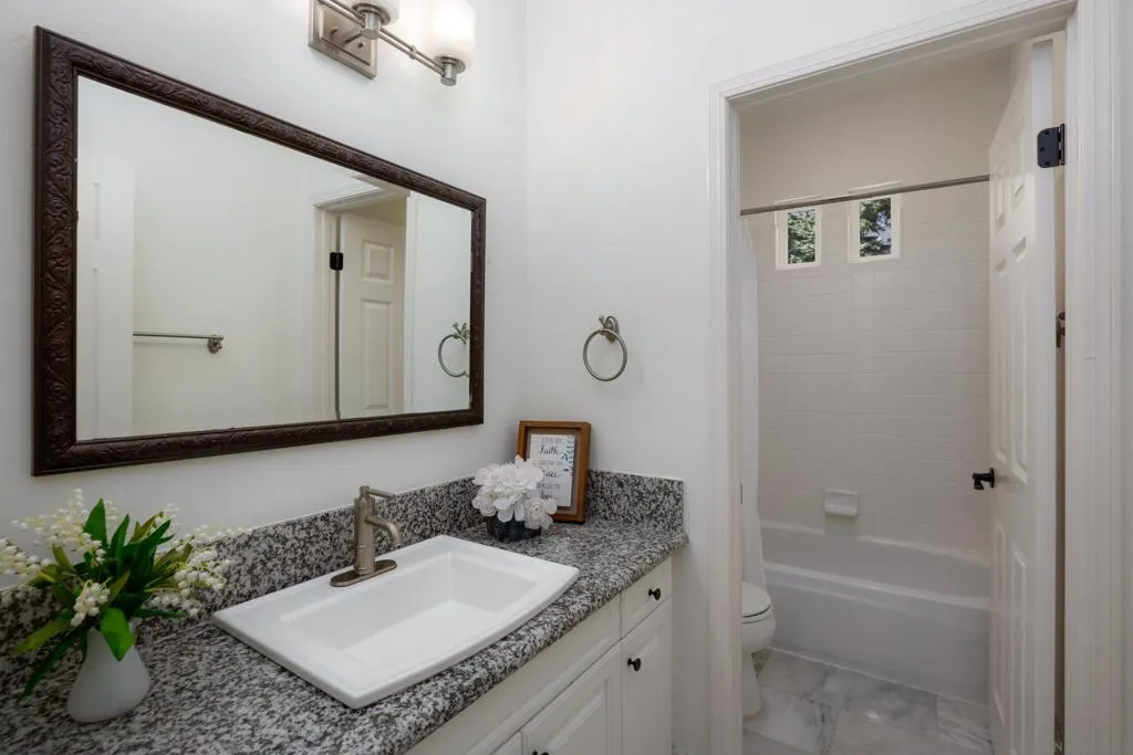 6077 Firwood Row, San Diego, California 92037 home-pic-27