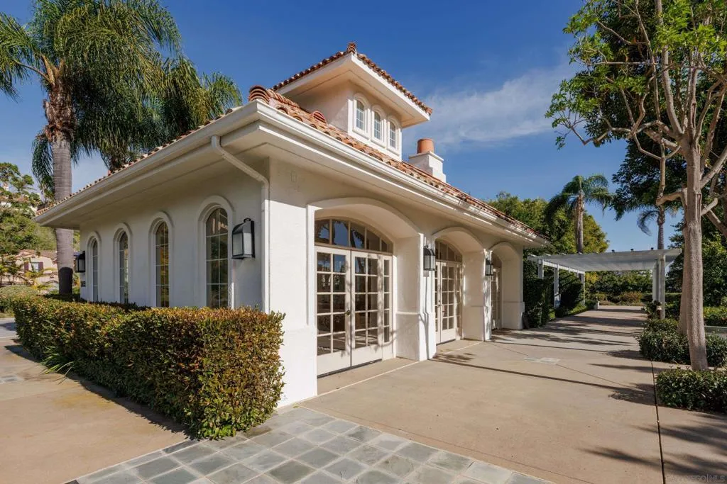 6077 Firwood Row, San Diego, California 92037 home-pic-31