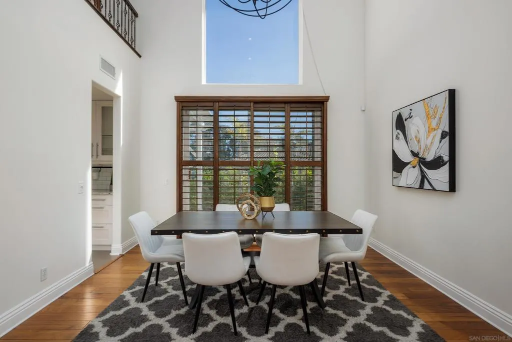 6077 Firwood Row, San Diego, California 92037 home-pic-6