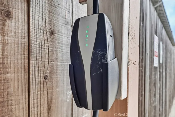 Electric vehicle charger