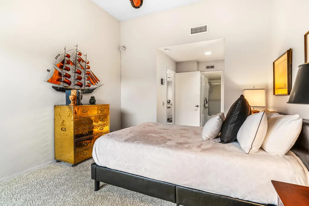 1456 Tiffany Circle N, Palm Springs, California 92262 home-pic-21