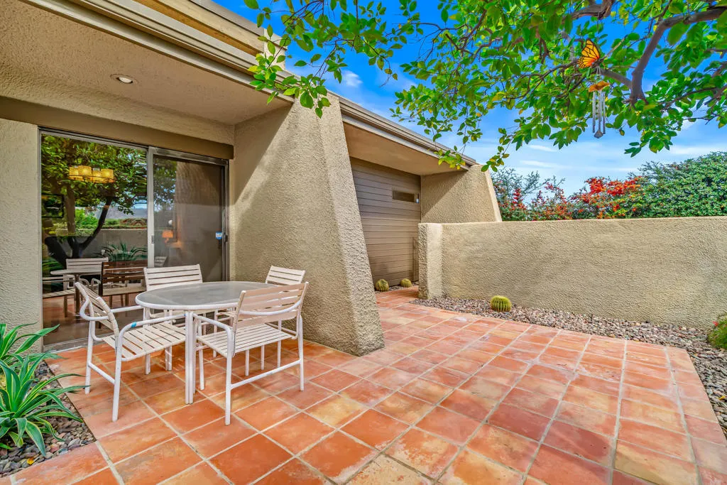 1456 Tiffany Circle N, Palm Springs, California 92262 home-pic-4