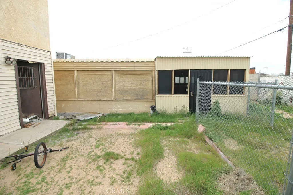 1837 Sunset, Barstow, California 92311 home-pic-3