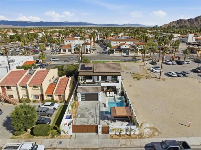 Old Tow La Quinta